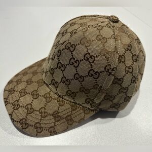 Gucci Hat Iconic Brown GG Pattern